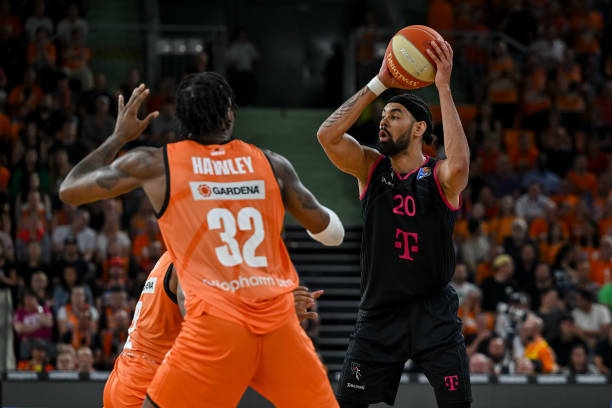 实力赢得应 实力赢得应