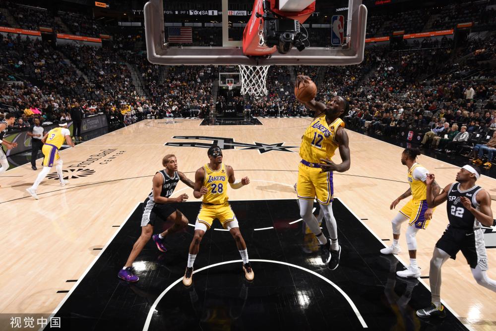 这使他在团 这使他在团